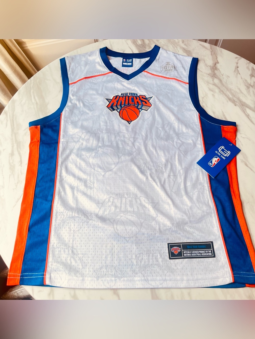 NWT Men's Medium Ultra Game NBA New York Knicks White Basketball Tank Jersey